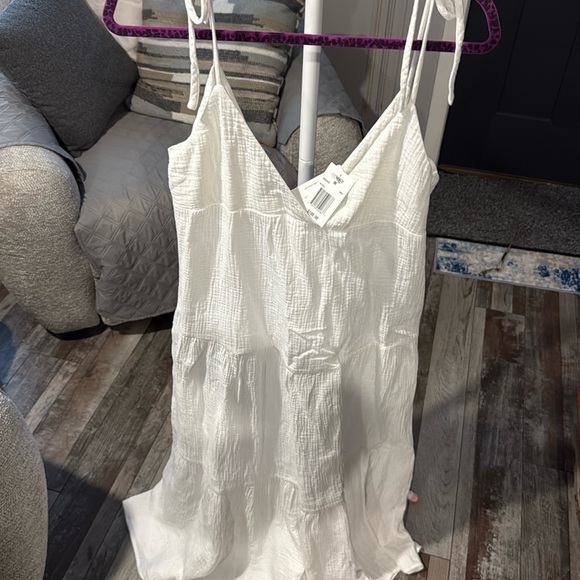 NWT L-space Cover Up/dress Size M. Retail $180. Soft cotton, flirty and romantic - Picture 3 of 5